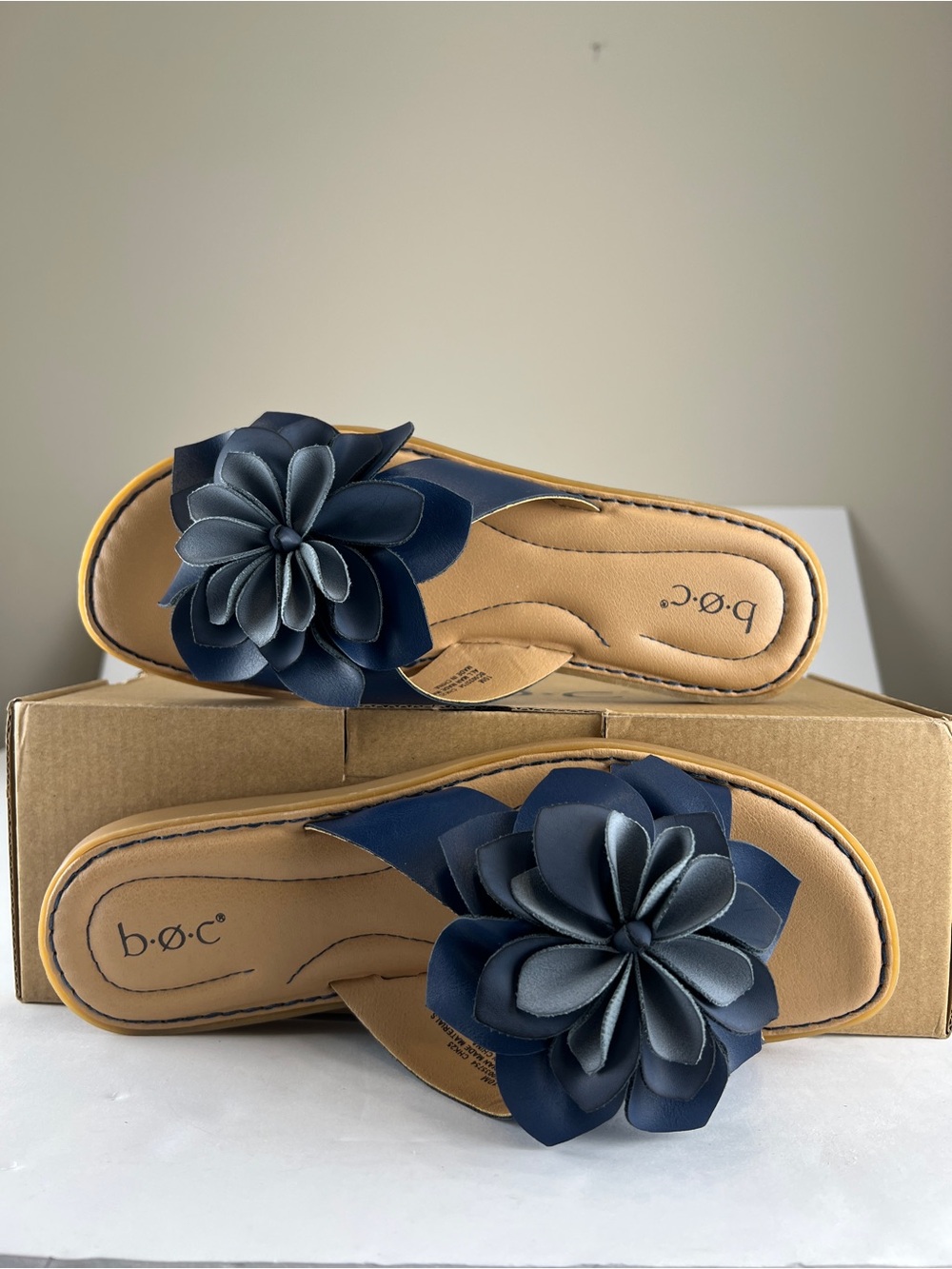b.o.c. Born Of Concept Women 10M Navy Kasia Flower Boho Sandals